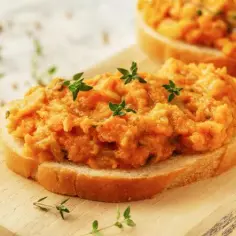 Zdrowe pasty do chleba: 5 przepisów na pyszne smarowidła