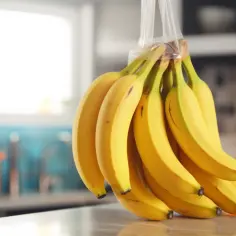 Jak uniknąć ściemnienia bananów? Sprawdzony patent do stosowania.