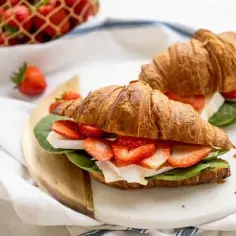 5 Przepisów na Pyszne Croissanty na Słodko: Domowe Inspiracje