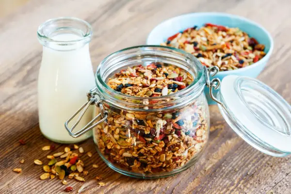 Granola w diecie: Zdrowy wybór czy ukryta pułapka kaloryczna?